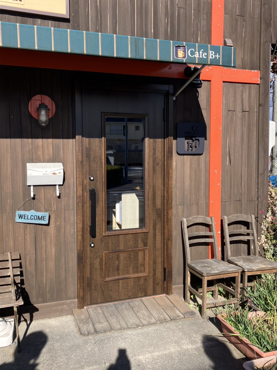 マド・デ・リフォームのオシャレなカフェも　リシェントで一新！！の施工後の写真1