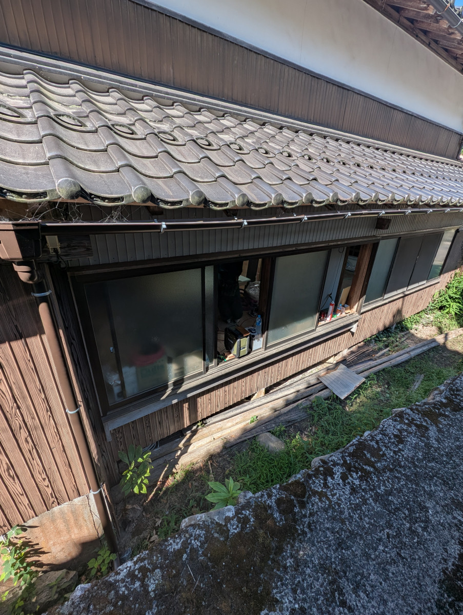 きゅうだいの鳥取市でサ－モスⅡを使い窓断熱工事の施工前の写真2