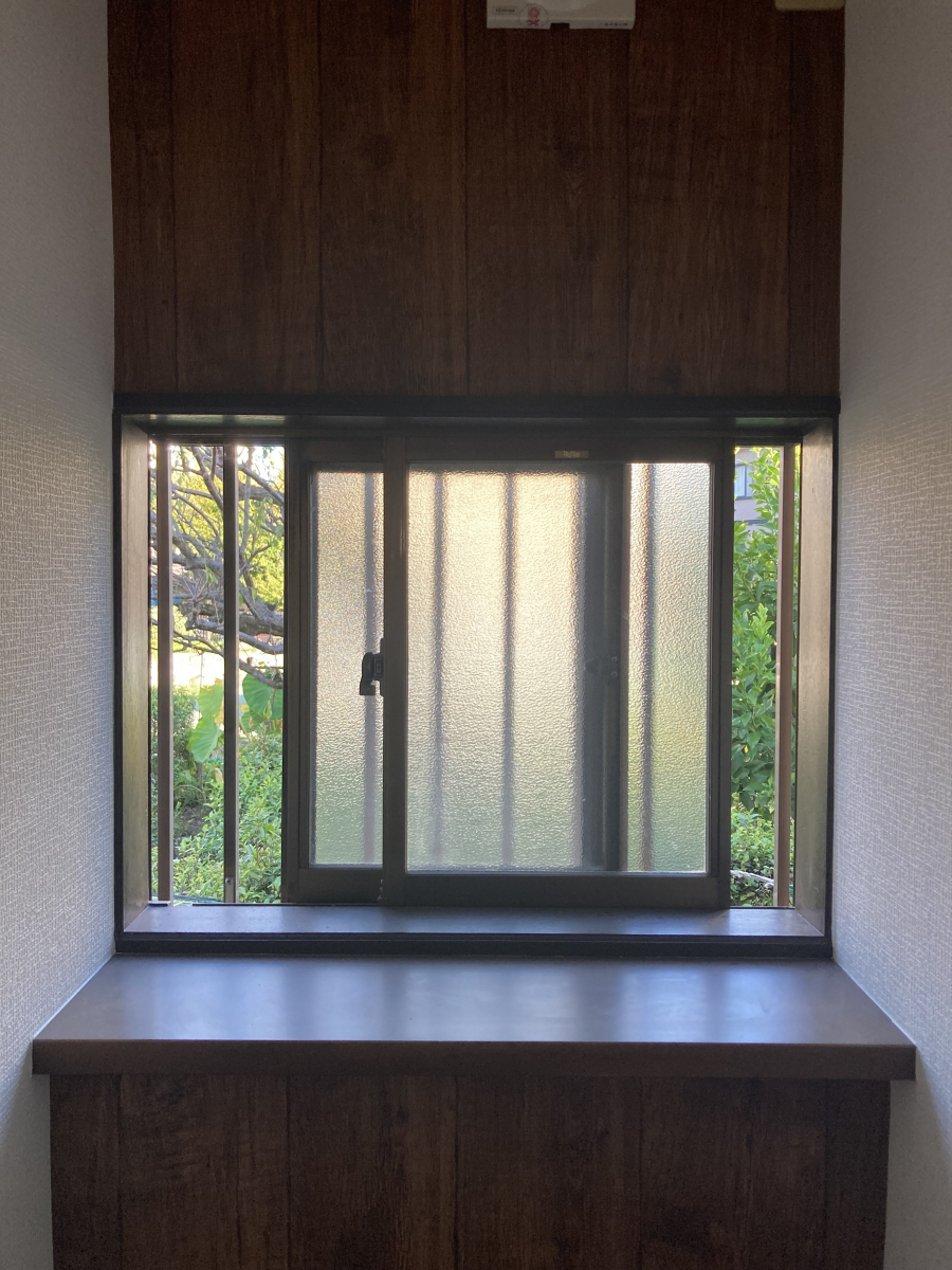 家KuRuの内窓リフォームの施工前の写真1