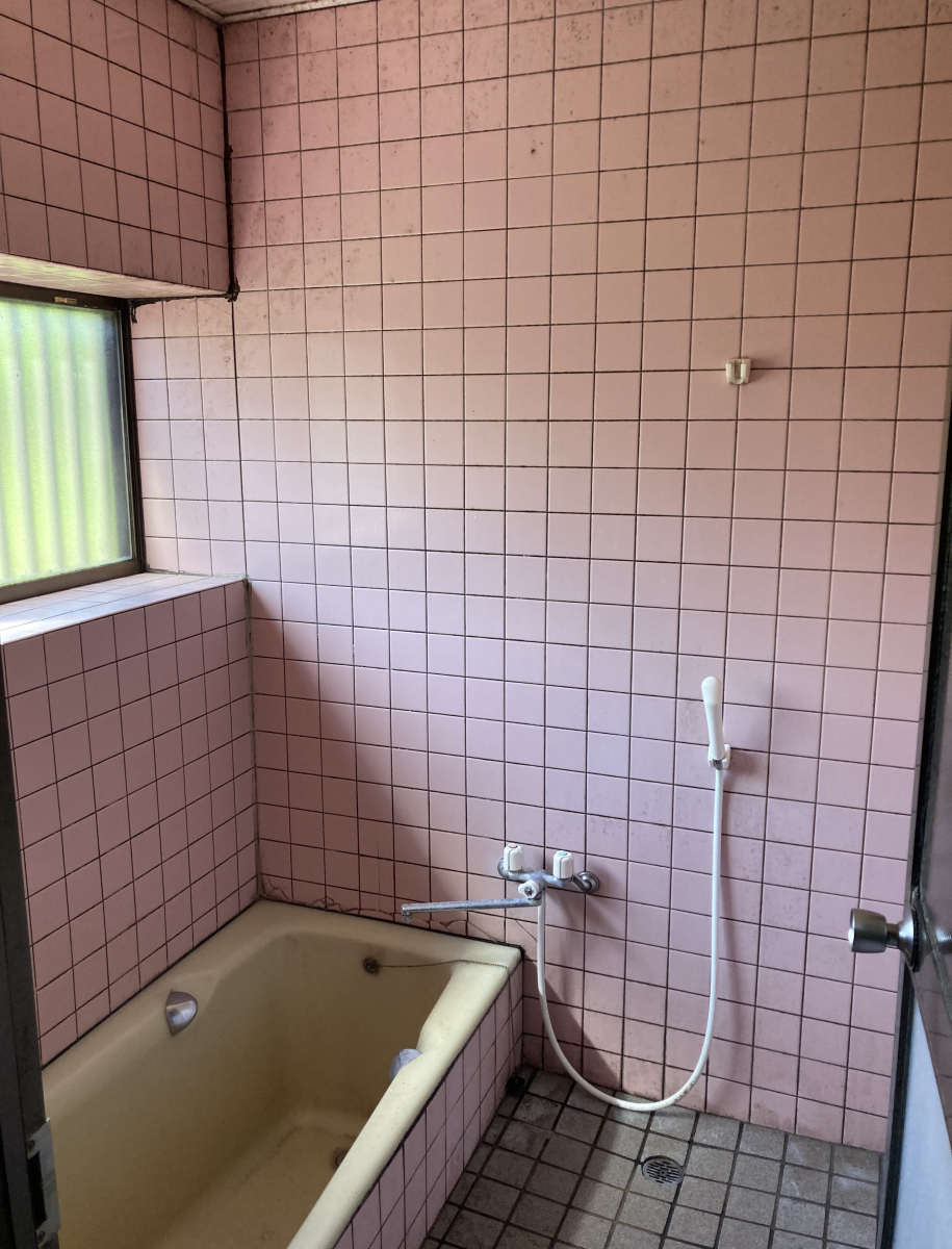 家KuRuの浴室リフォーム　システムバスルームの施工前の写真1