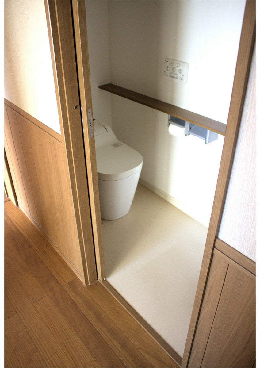 家KuRuのトイレ空間が大変身✨🚽の施工前の写真1