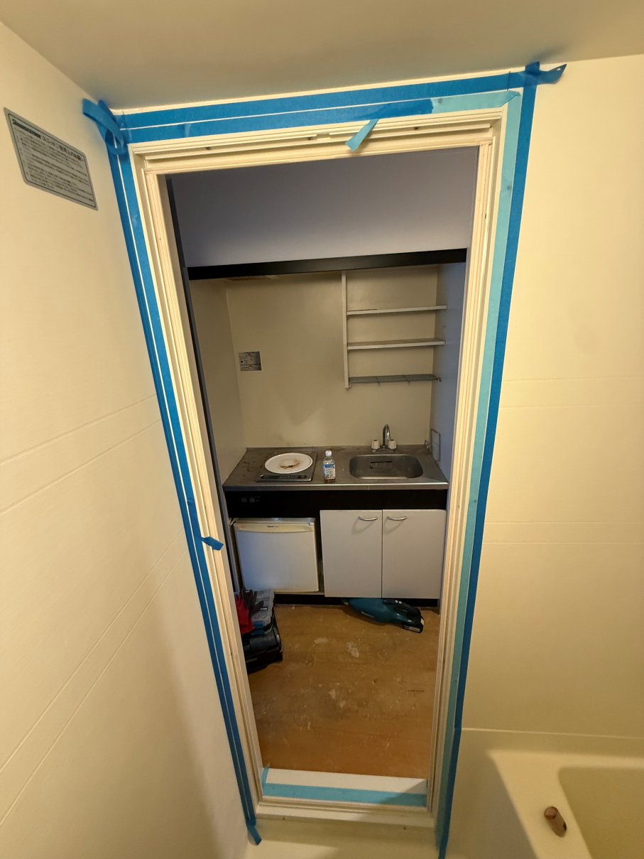 イワサキのユニット交換しなくても扉だけ交換可能なんです！の施工前の写真2