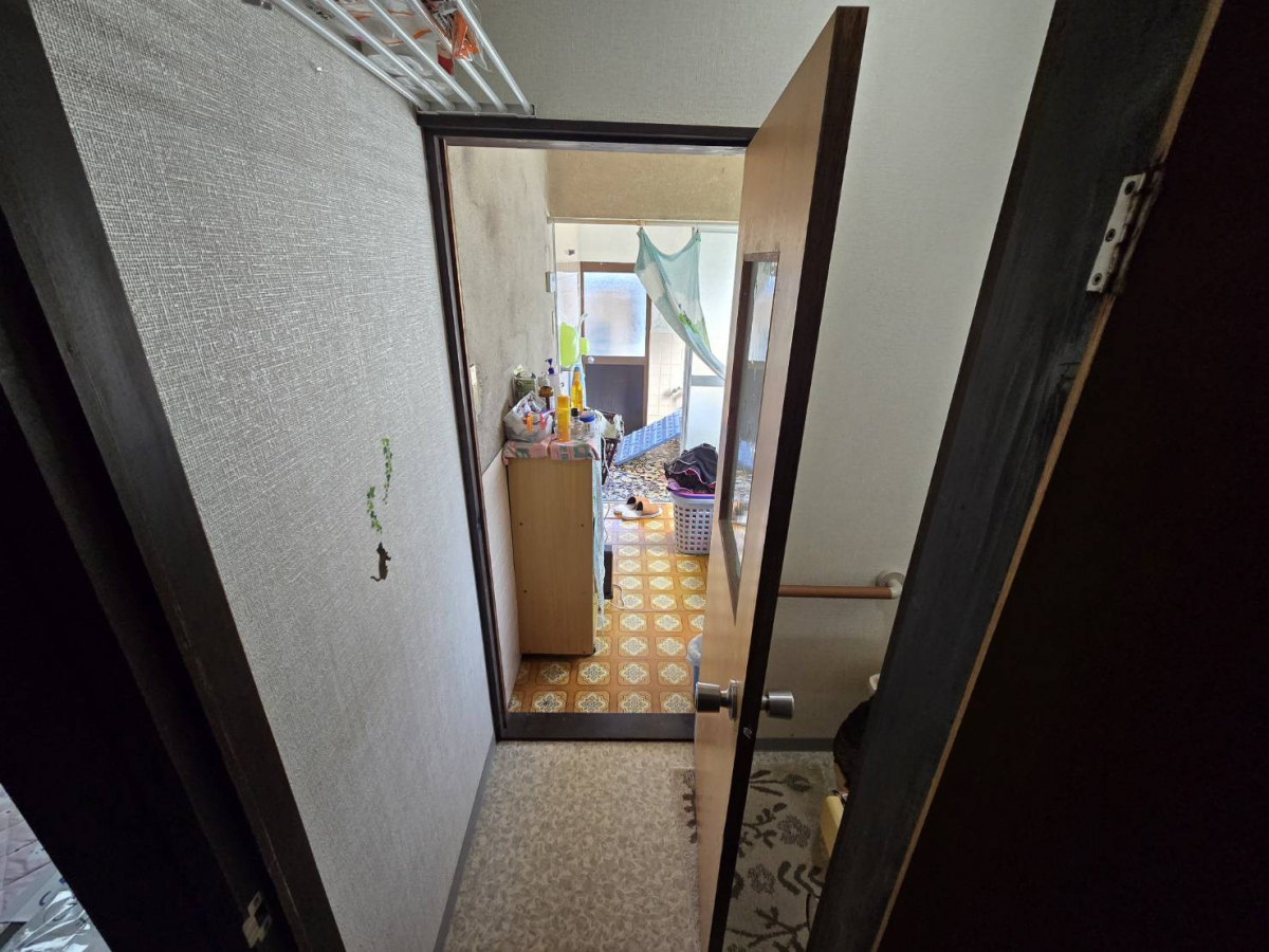 野田アルミ建材の[安芸高田市]住宅省エネ２０２５キャンペーン補助金を活用してリフォーム工事の施工前の写真2