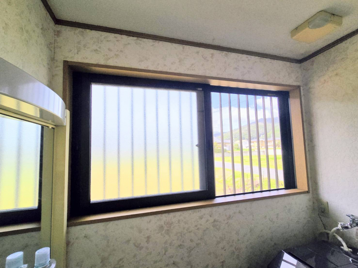 野田アルミ建材の[安芸高田市]先進的窓リノベ２０２５補助金を活用して断熱内窓工事の施工前の写真2