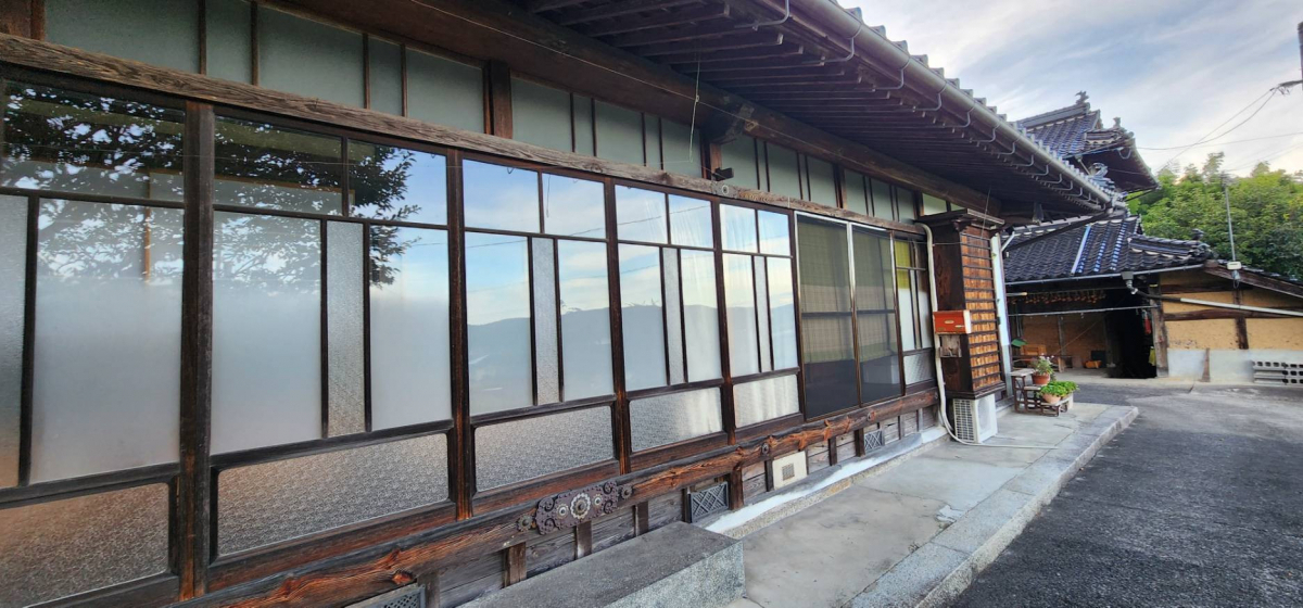 野田アルミ建材の[安芸高田市]先進的窓リノベ２０２５補助金を活用して窓断熱工事の施工前の写真1