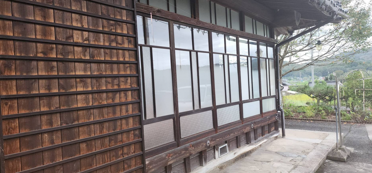 野田アルミ建材の[安芸高田市]先進的窓リノベ２０２５補助金を活用して窓断熱工事の施工前の写真3
