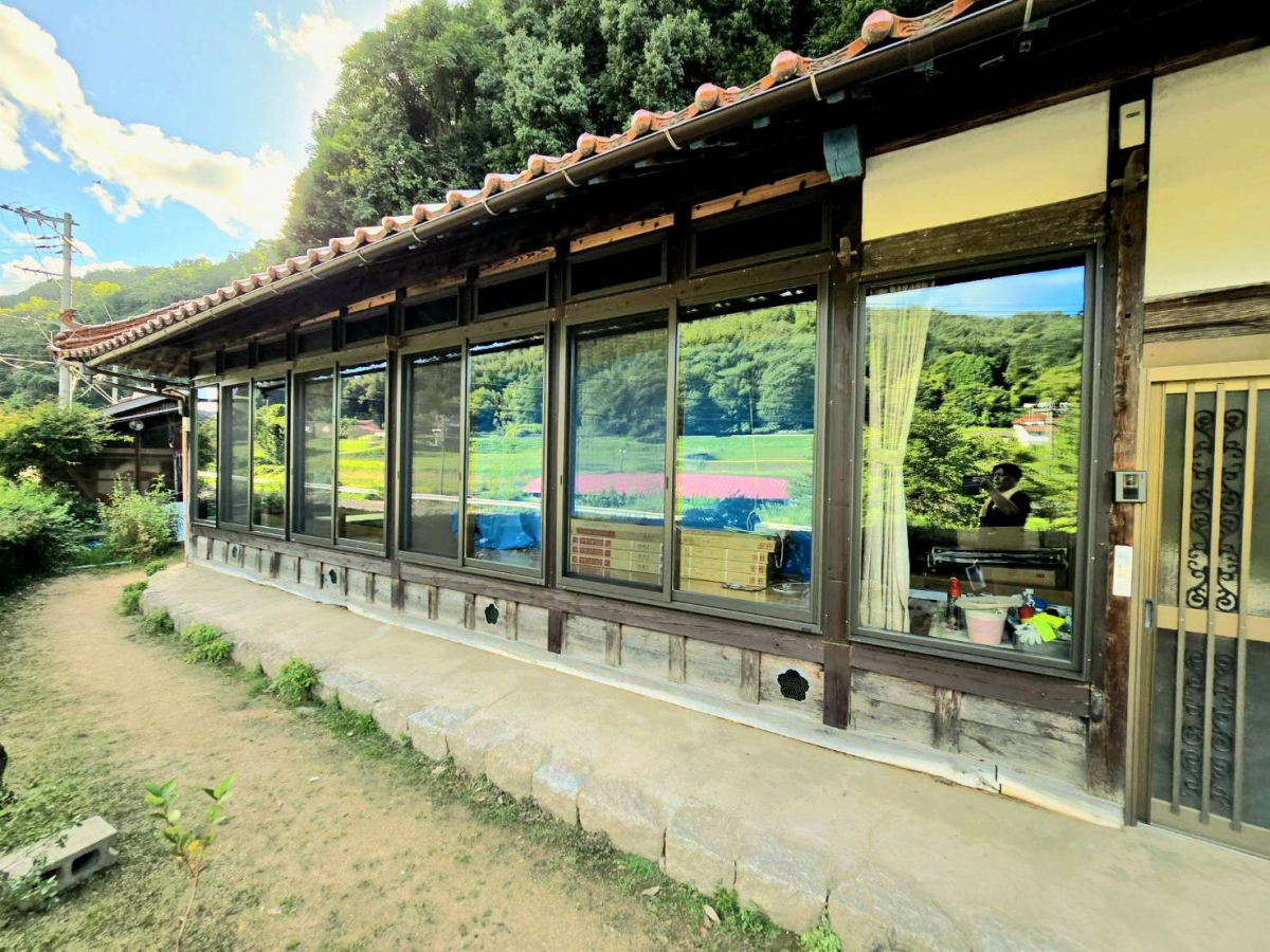 野田アルミ建材の[安芸高田市]先進的窓リノベ２０２５補助金を活用して、内窓・外窓断熱工事の施工後の写真1