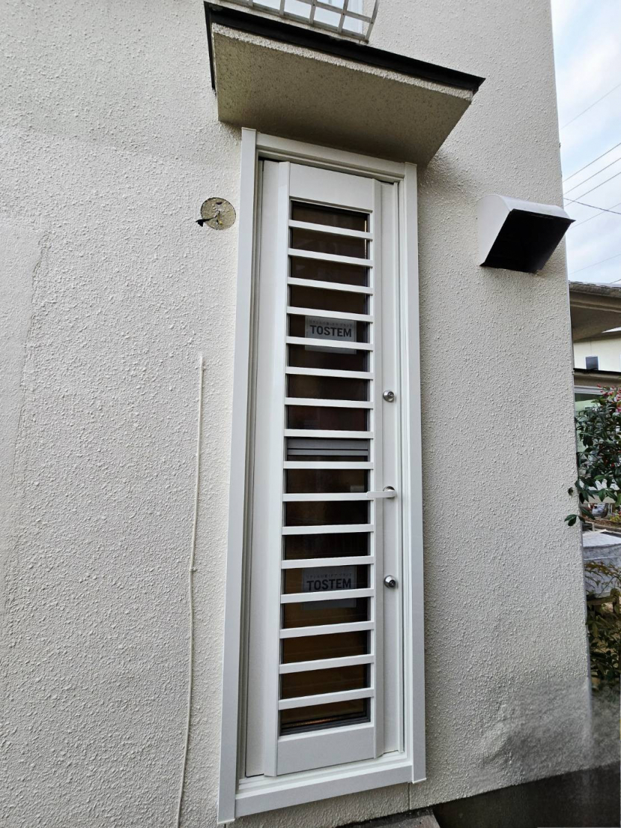 野田アルミ建材の子育てグリーン補助金を活用した、勝手口ドアの断熱リフォームの施工後の写真1