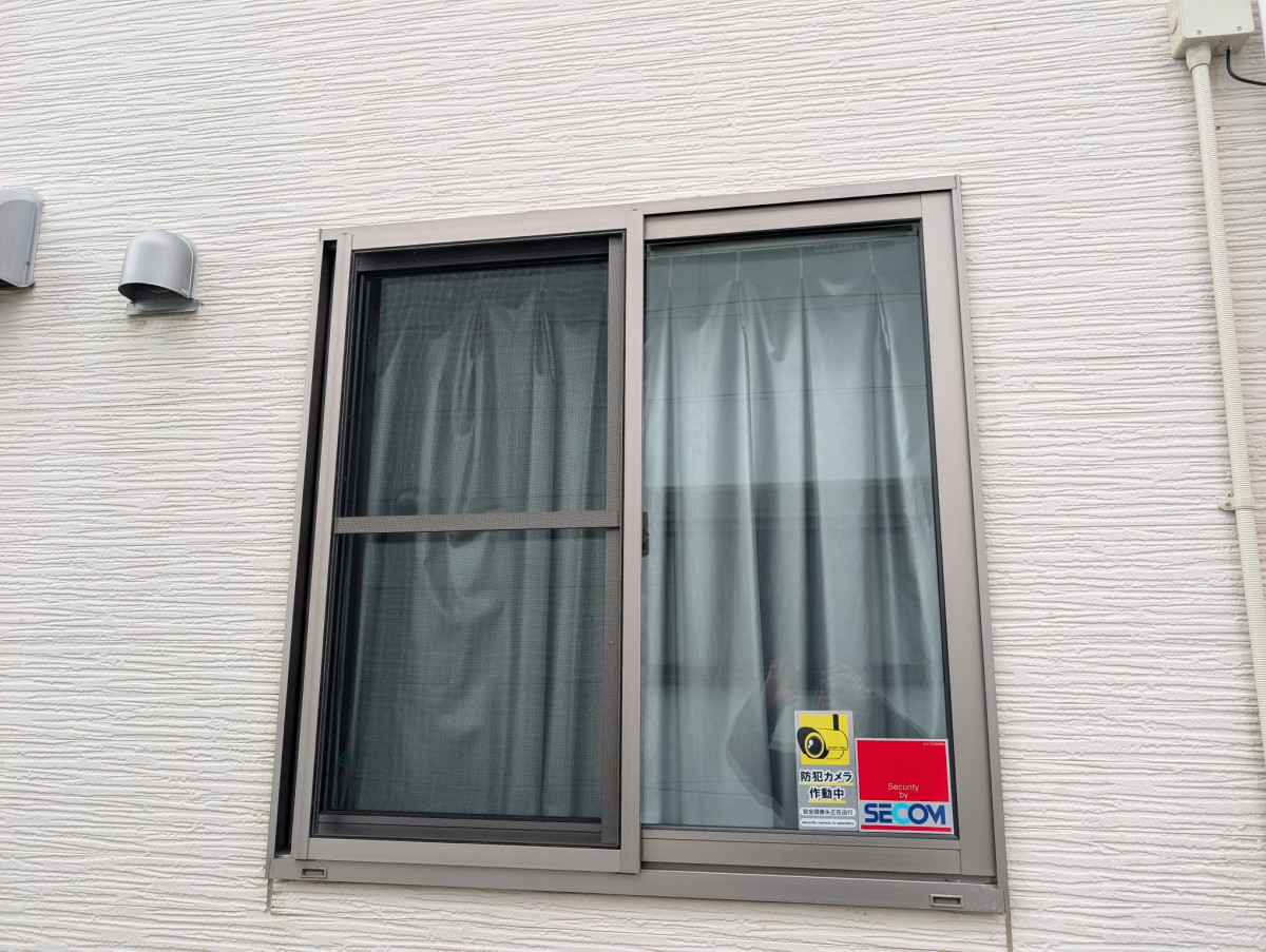 イワカンＳＧのLIXIL リフォームシャッター取付ました(^_-)の施工前の写真3
