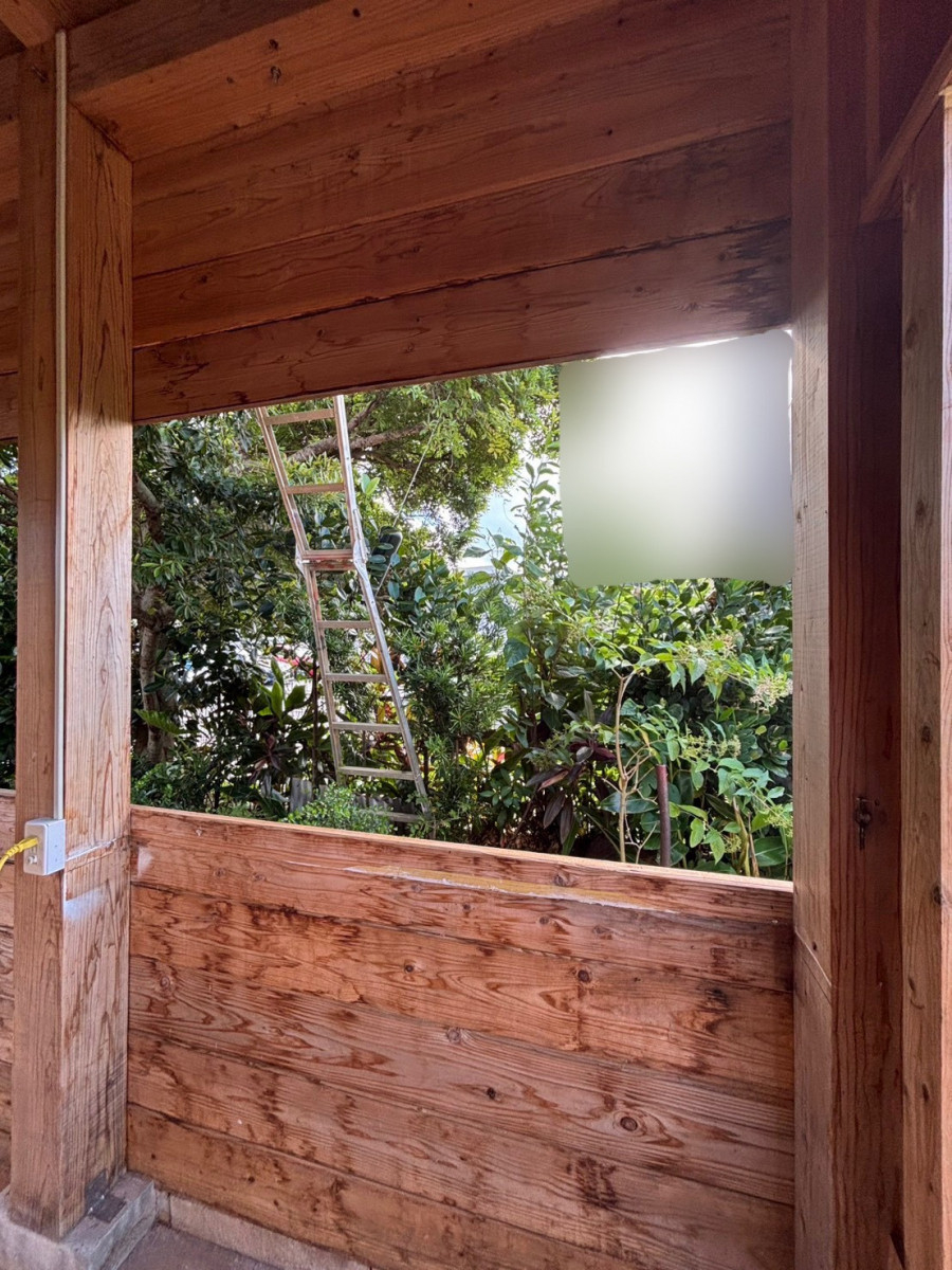 恩納アルミ工業の倉庫に窓を取り付けたい！【窓新設工事/恩納村】の施工前の写真2