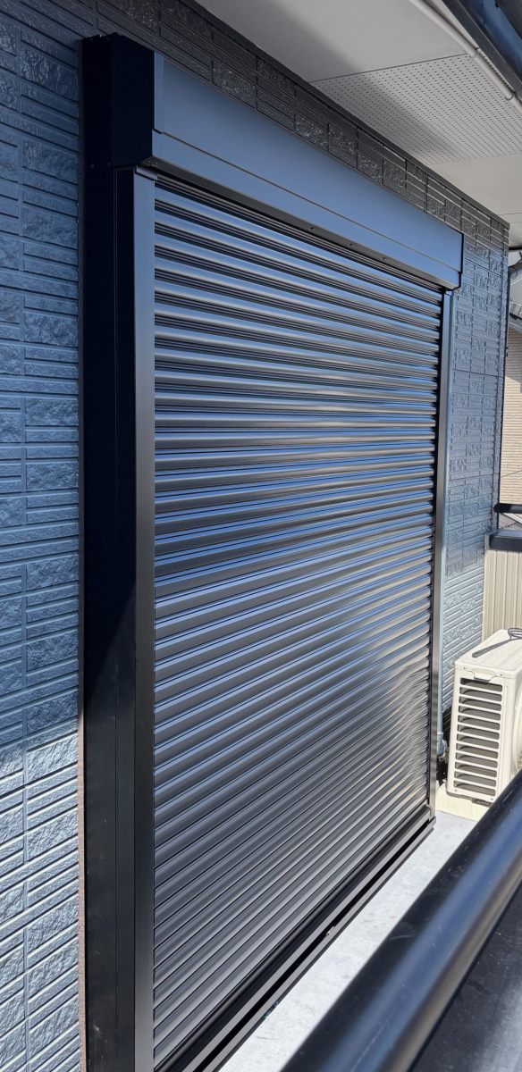 窓快工房 共栄のリフォームシャッター施工の施工後の写真2