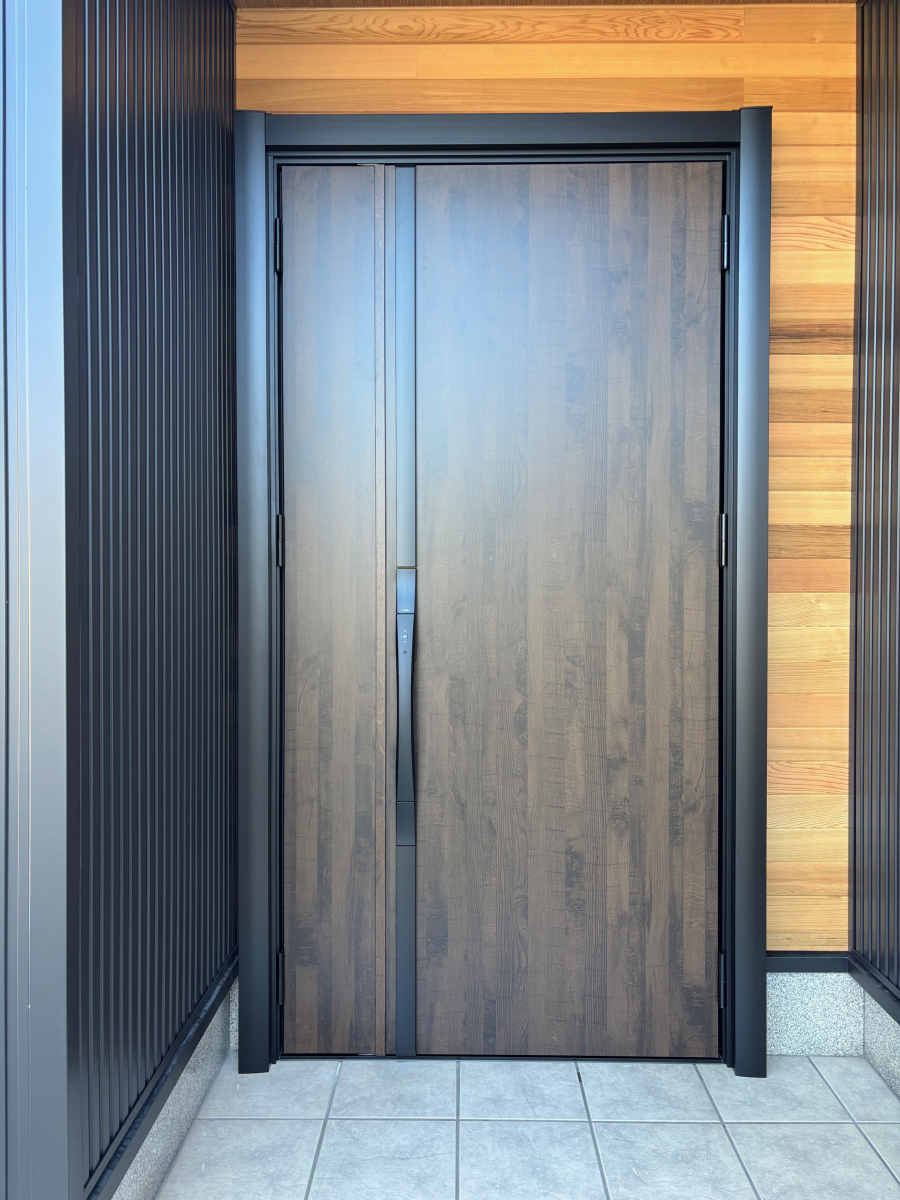 窓快工房 共栄の玄関ドア交換させていただきました。の施工後の写真1