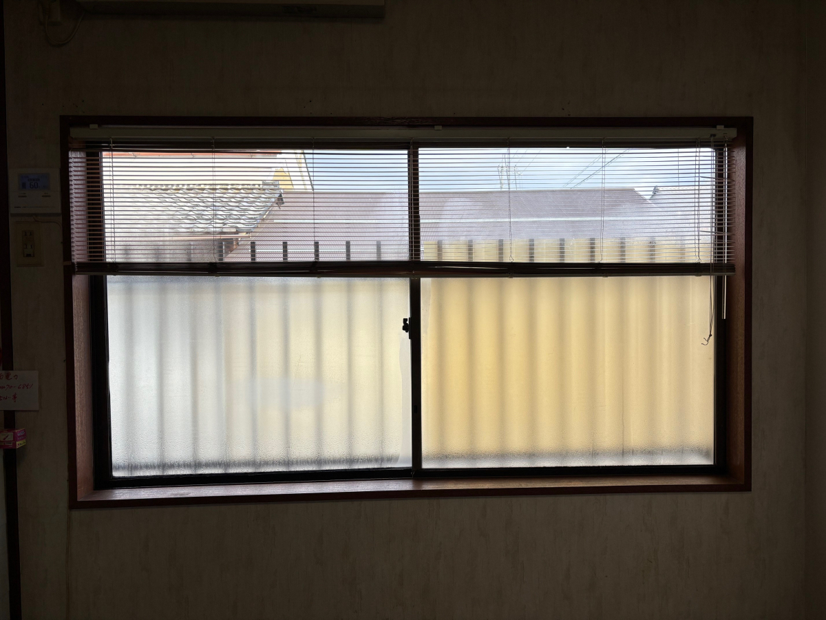 窓快工房 共栄の断熱内窓インプラスで寒さを軽減。の施工前の写真1