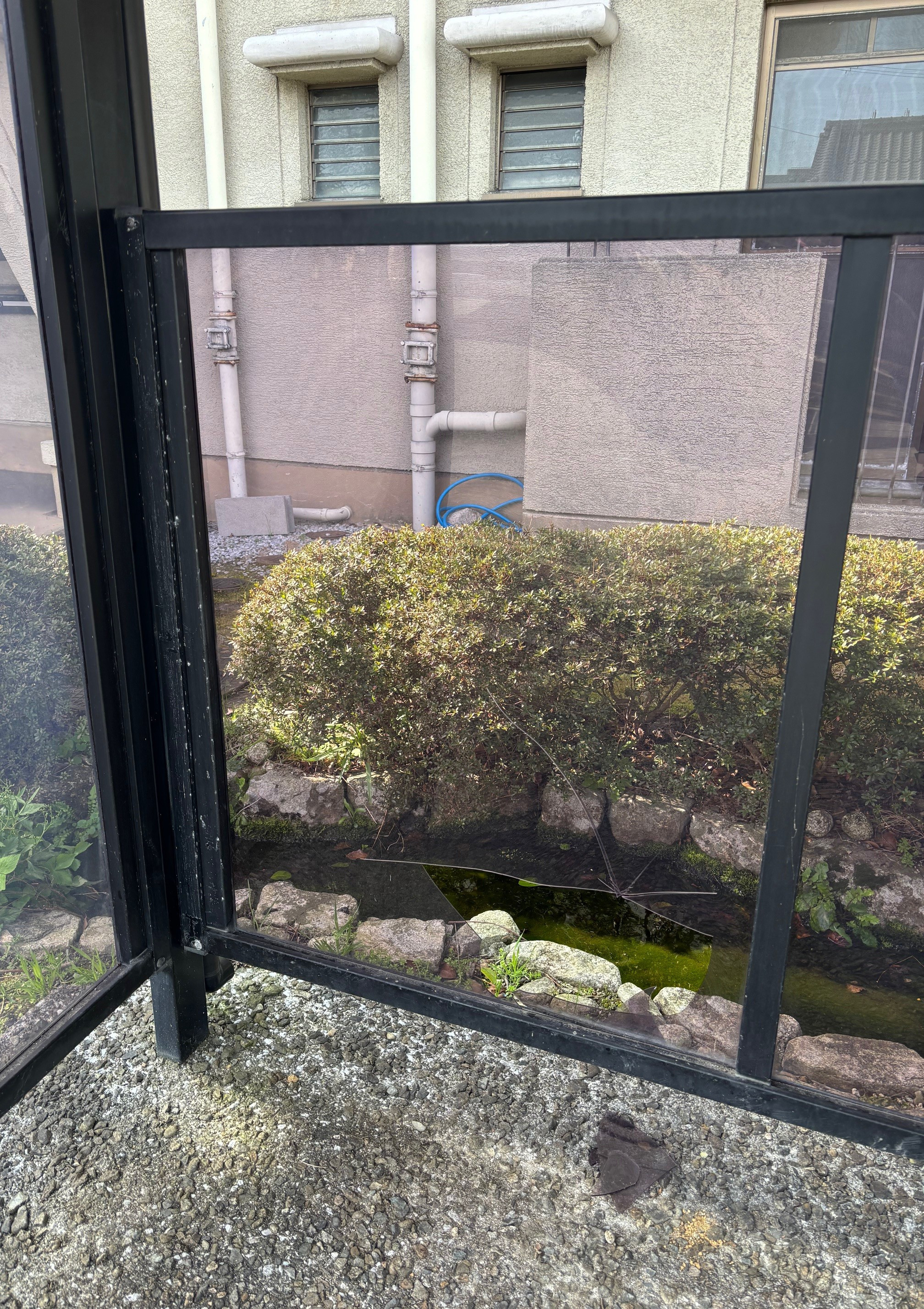 窓快工房 共栄の各種割替え修理の施工前の写真2