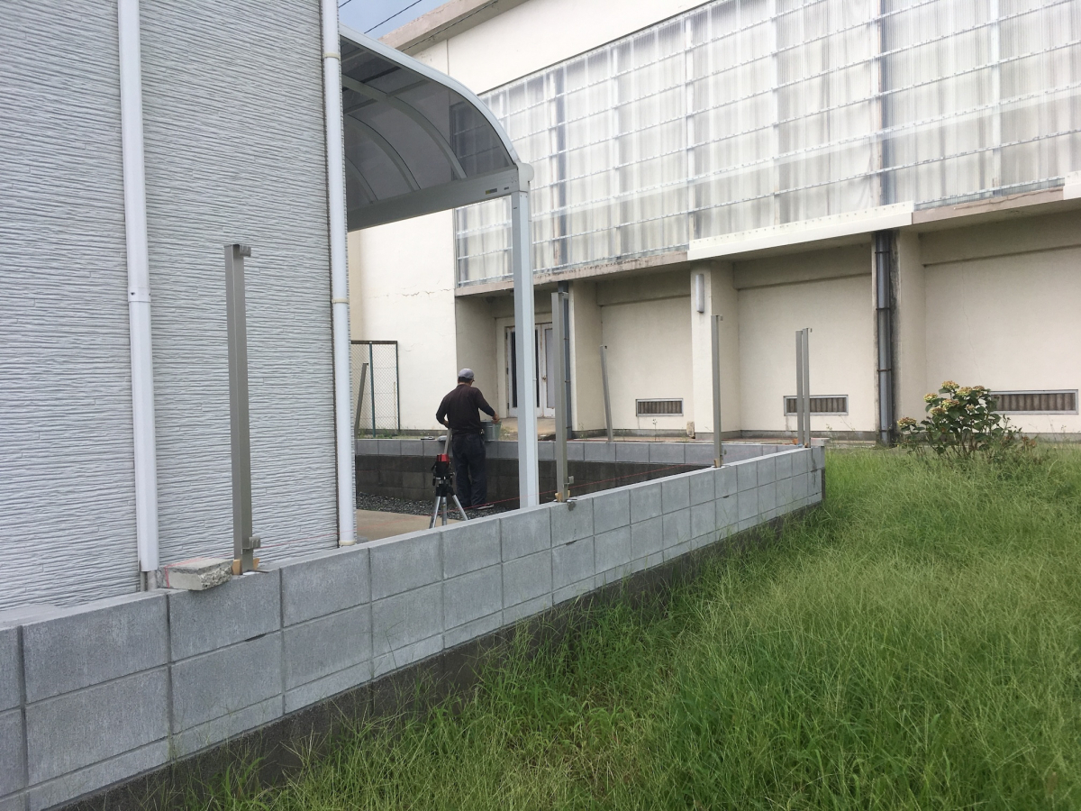 イワイのアルミフェンスの種類についての施工前の写真1