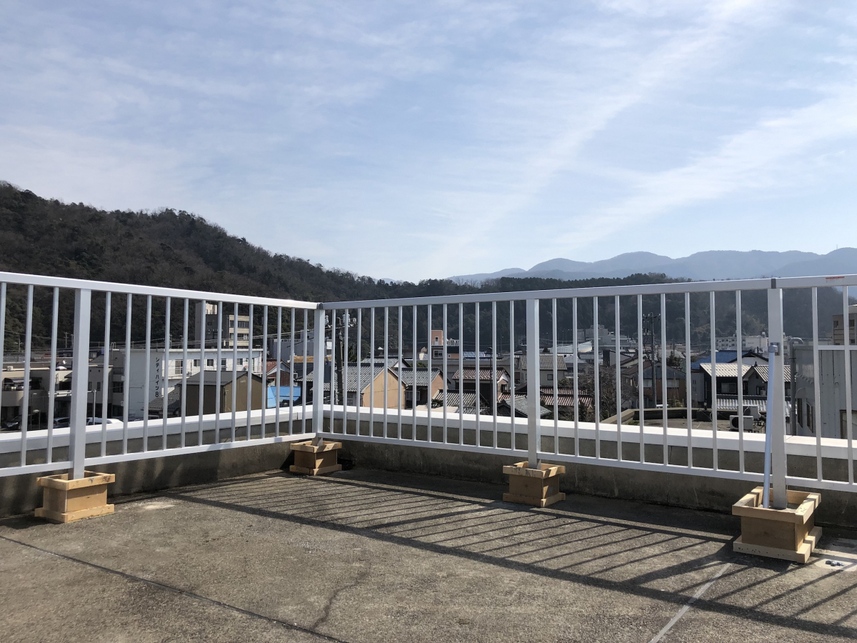 イワイの台風でぶっ飛んだベランダ手すりを取り替えましたの施工後の写真3