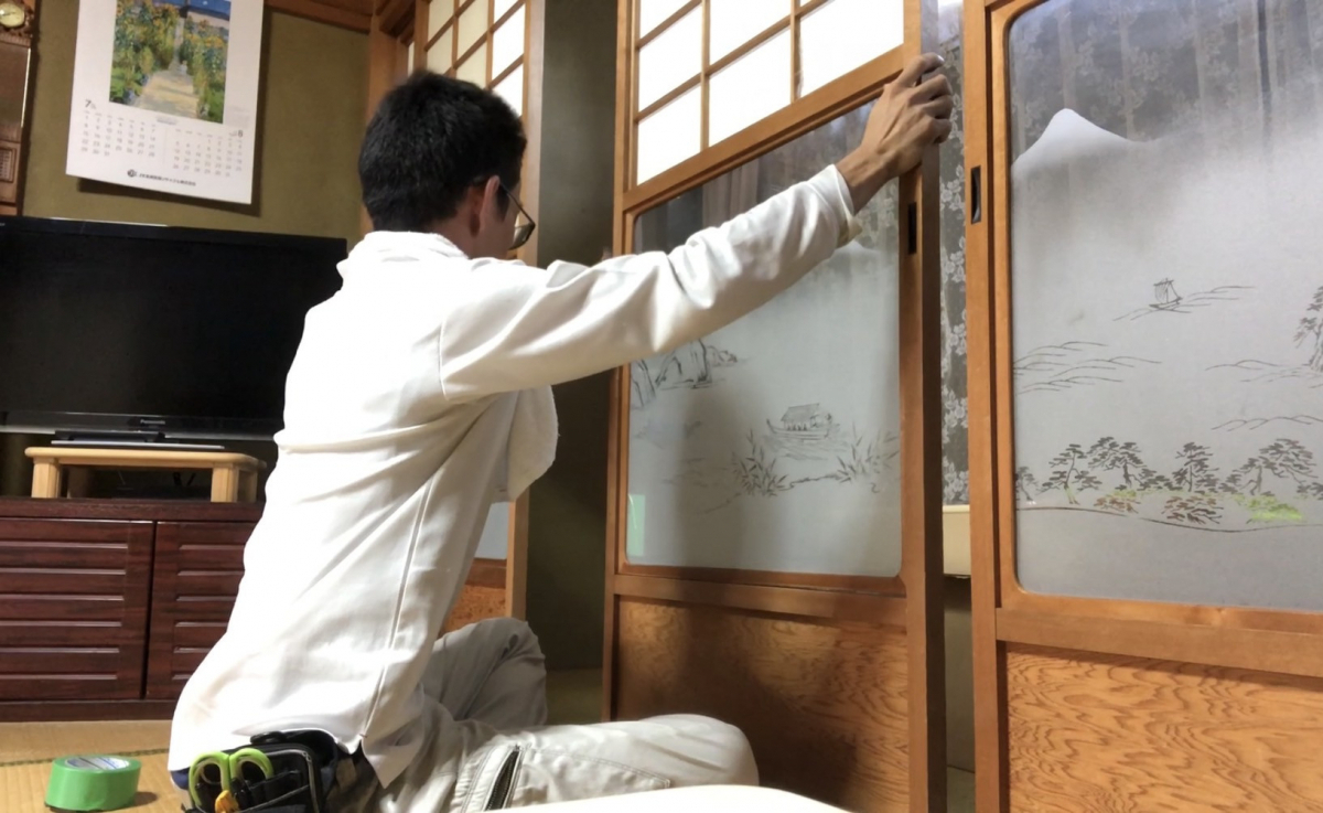 イワイの山水ガラスのガラス修理の施工前の写真1