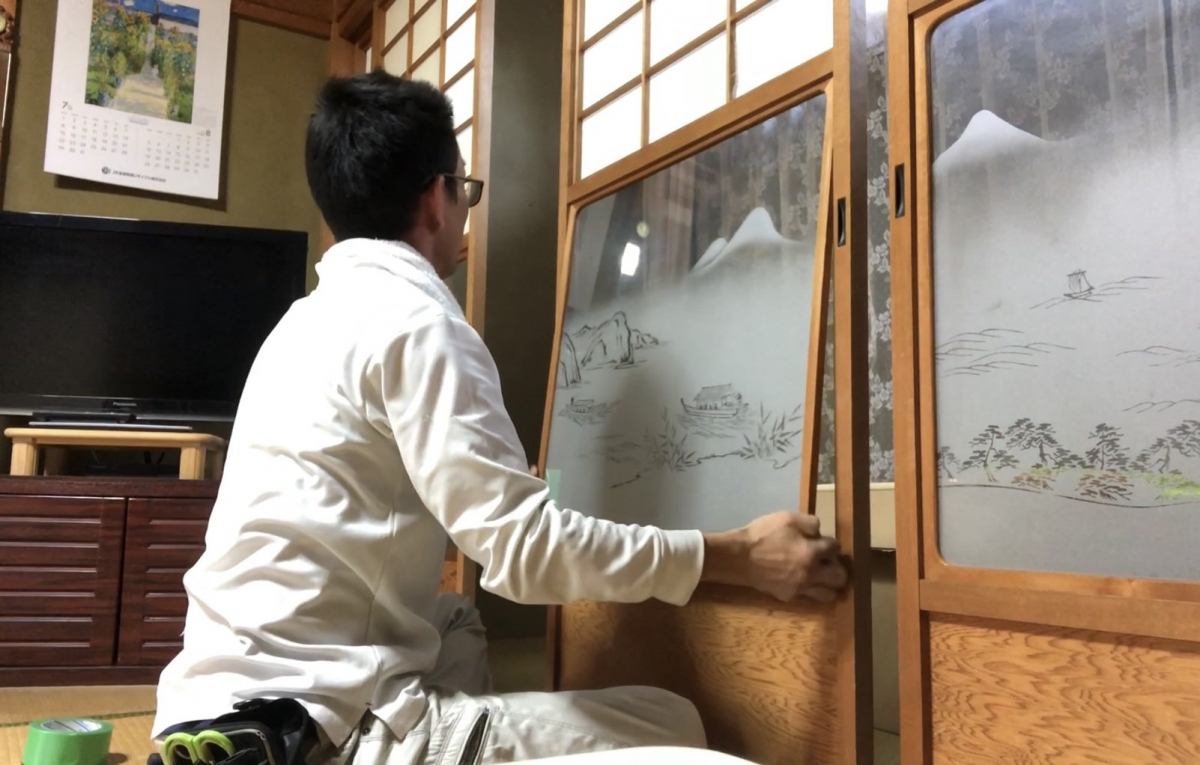 イワイの山水ガラスのガラス修理の施工前の写真2
