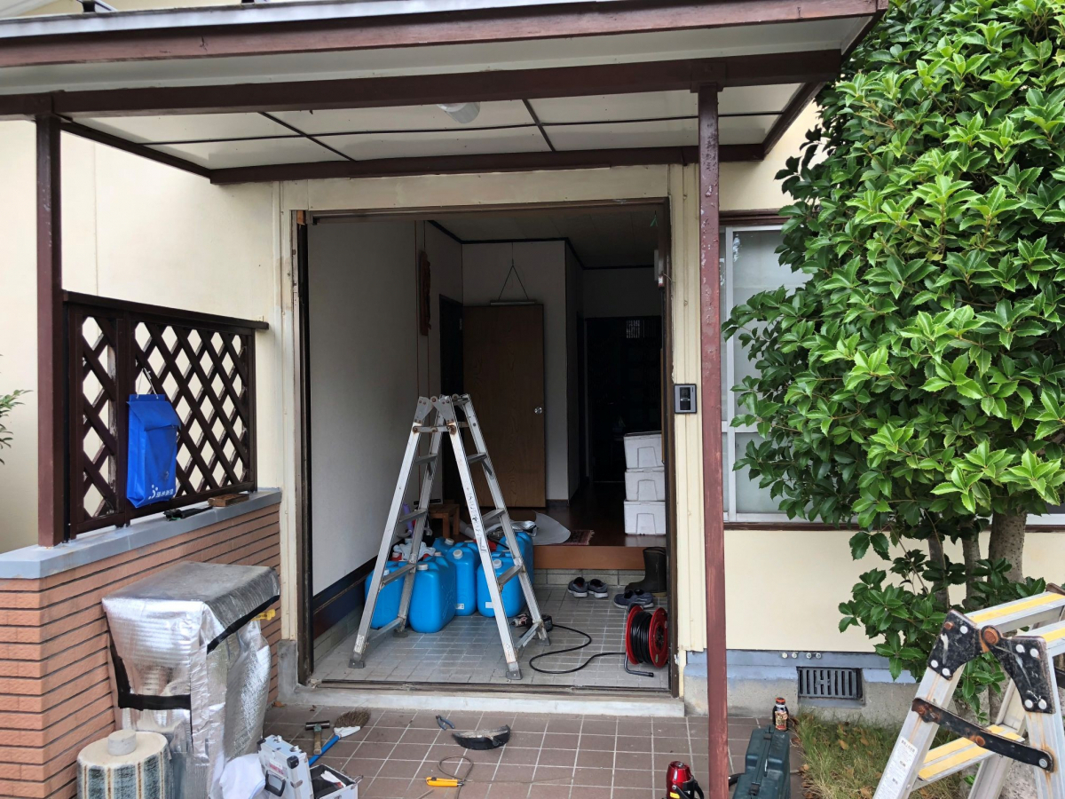 イワイの玄関ドアから引戸へ1dayリフォーム｜敦賀市で車椅子対応の玄関工事はマド本舗イワイの施工後の写真2