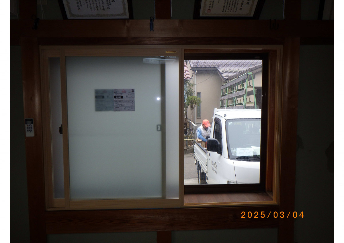 イワイの敦賀市で和室に〝格子無し〟の内窓を設置しました！先進的窓リノベ補助金を活用の施工後の写真1