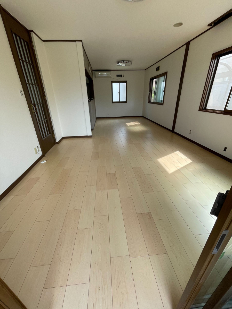 イワイの小上がりを撤去して、使いやすく！LDKをフラットにリフォームの施工後の写真1