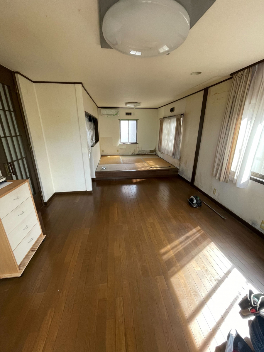 イワイの小上がりを撤去して、使いやすく！LDKをフラットにリフォームの施工前の写真1