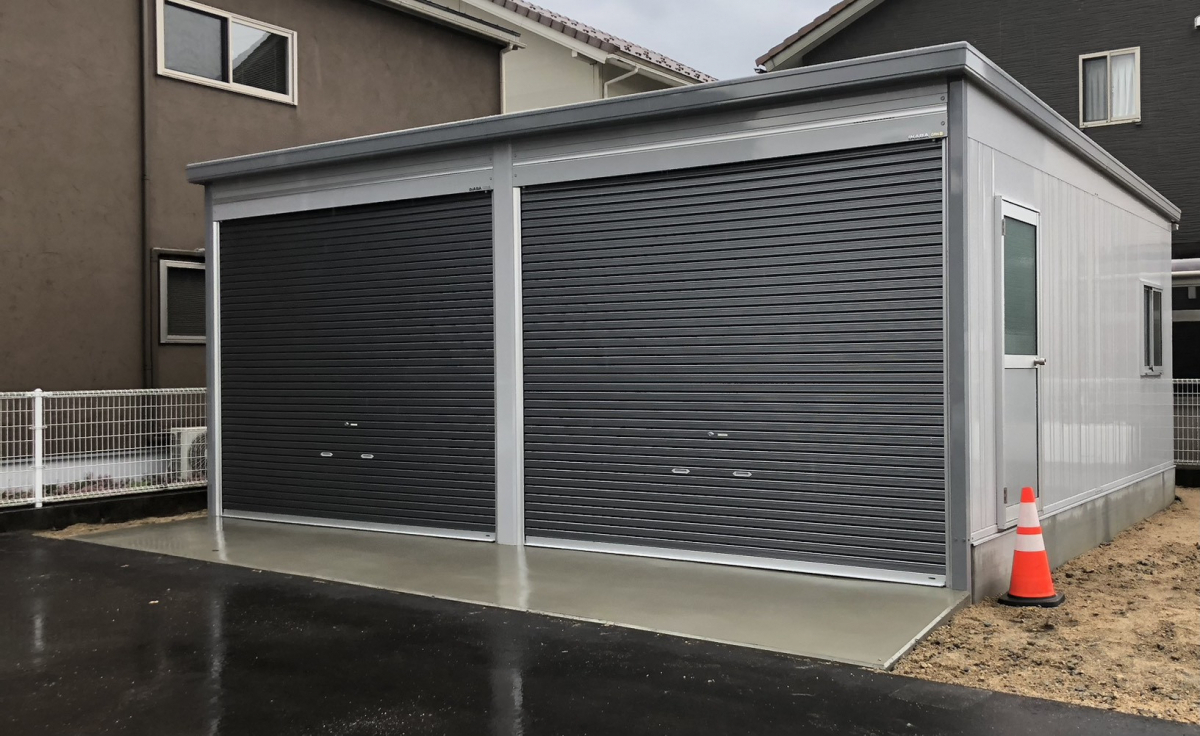 イワイの【敦賀市】シャッター付ガレージを新設｜大切な愛車を守るためのガレージ工事（確認申請もイワイで対応）の施工後の写真3