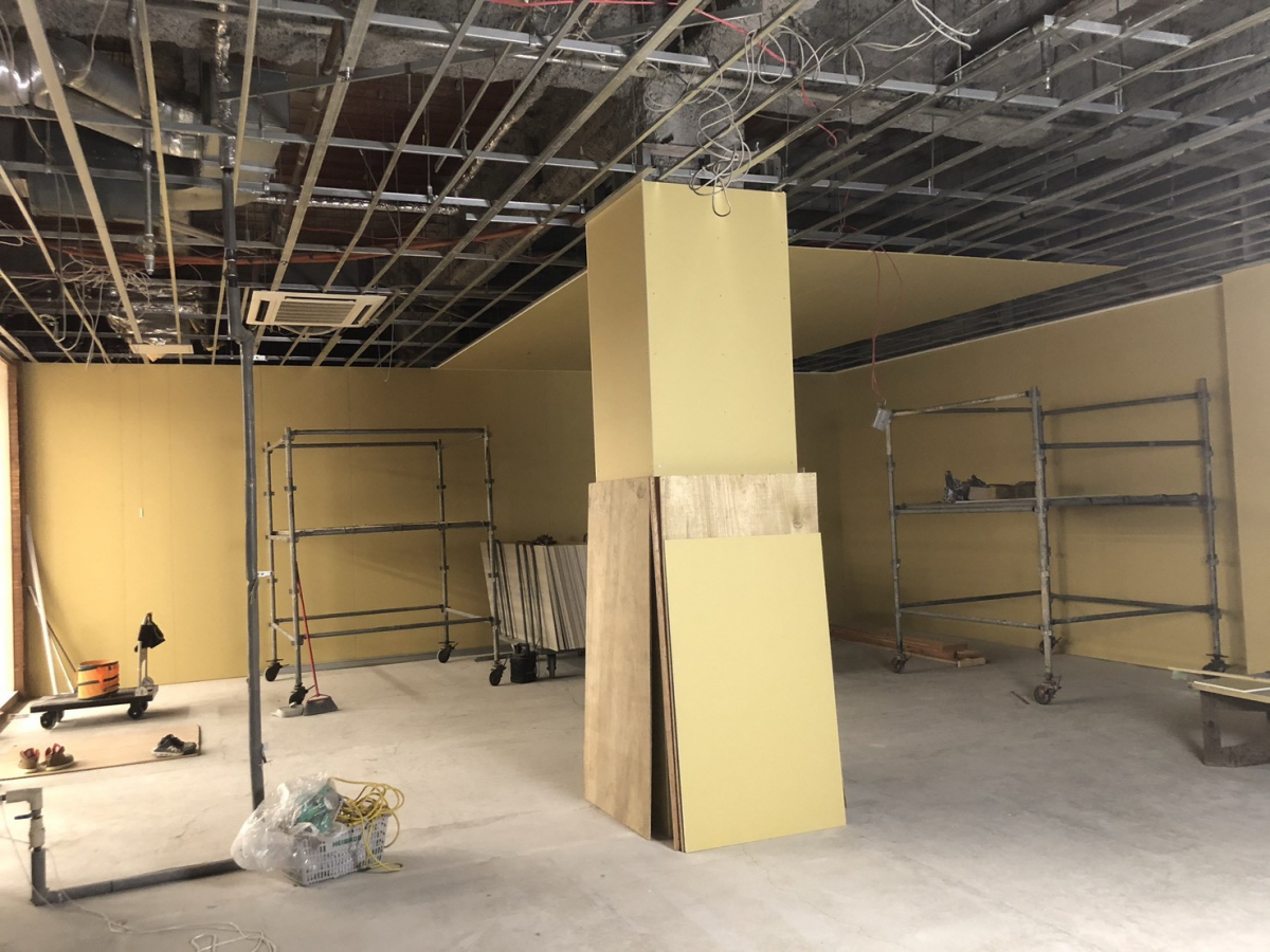 イワイの敦賀市のショッピングセンター内美容室の什器解体と原状回復工事｜夜間工事での対応事例の施工後の写真1