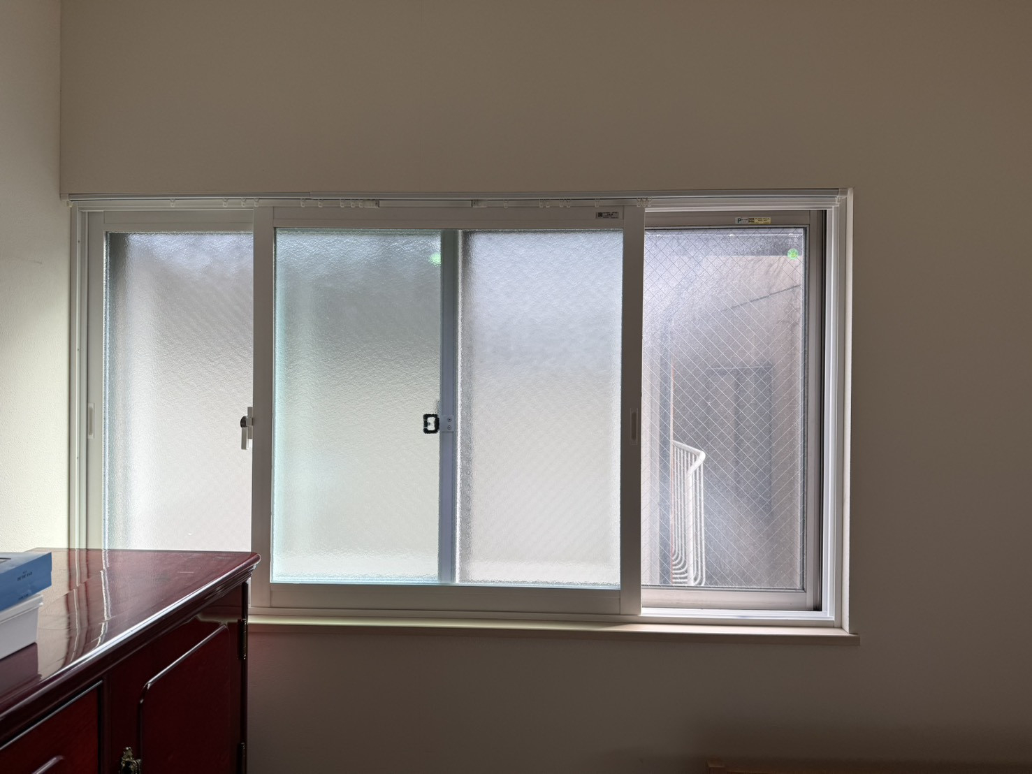 イワイの【敦賀市｜築20年でも結露】先進的窓リノベ2026で内窓設置｜Low-E複層ガラスで断熱・防カビ対策の施工後の写真2