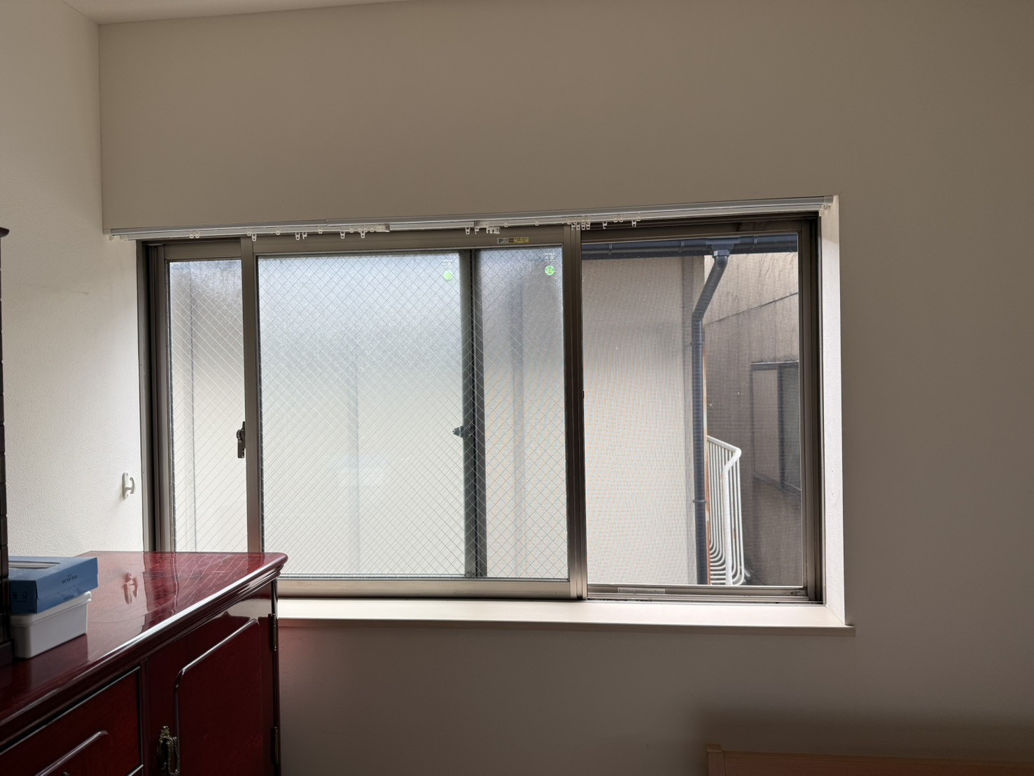 イワイの【敦賀市｜築20年でも結露】先進的窓リノベ2026で内窓設置｜Low-E複層ガラスで断熱・防カビ対策の施工前の写真2