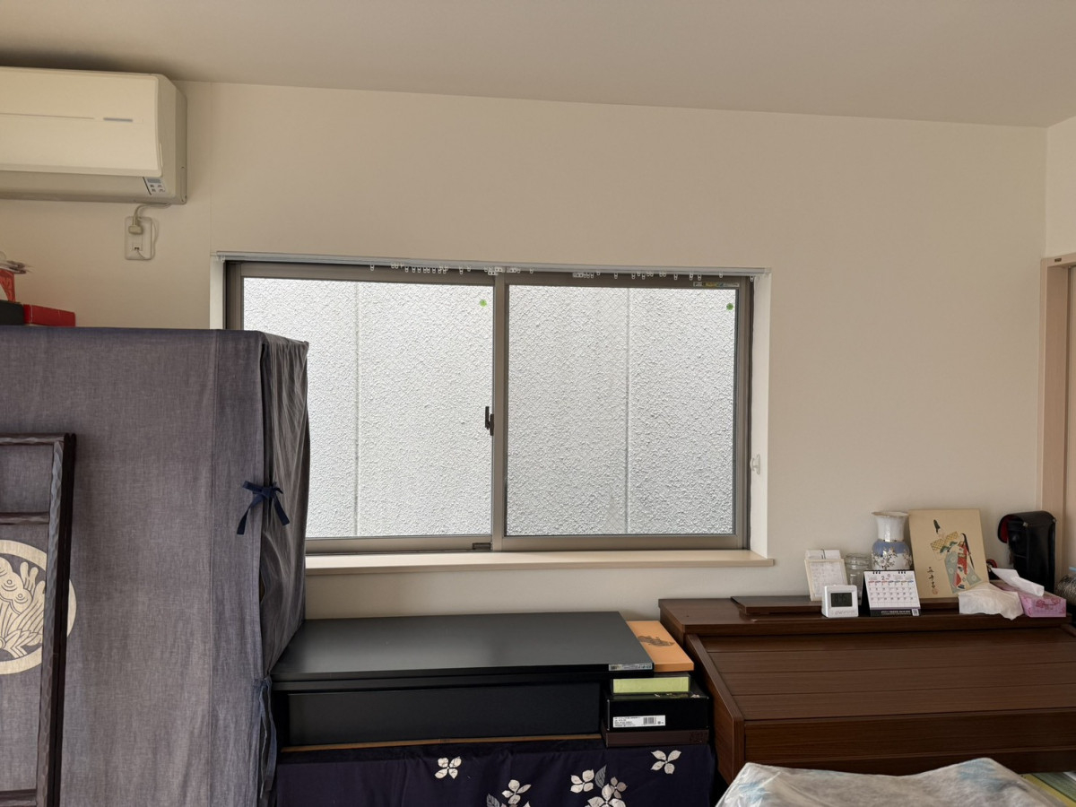 イワイの家具はそのままでOK？内窓インプラス施工事例｜敦賀市・先進的窓リノベ2026活用の施工前の写真1