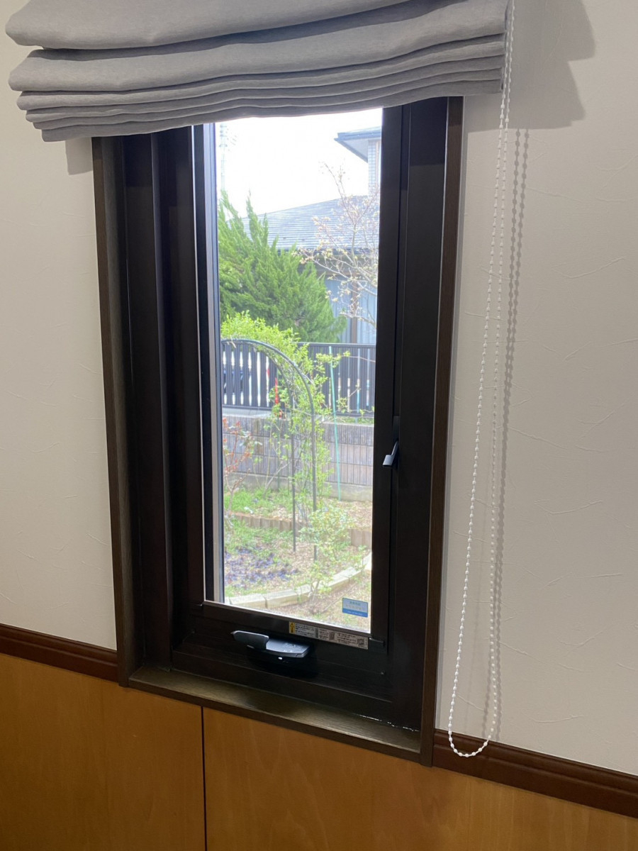 イワイの【敦賀市】動かない上げ下げ窓を断熱リフォーム！補助金でお得に最新樹脂窓への施工後の写真2