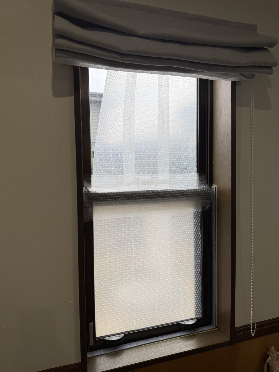 イワイの【敦賀市】動かない上げ下げ窓を断熱リフォーム！補助金でお得に最新樹脂窓への施工前の写真2