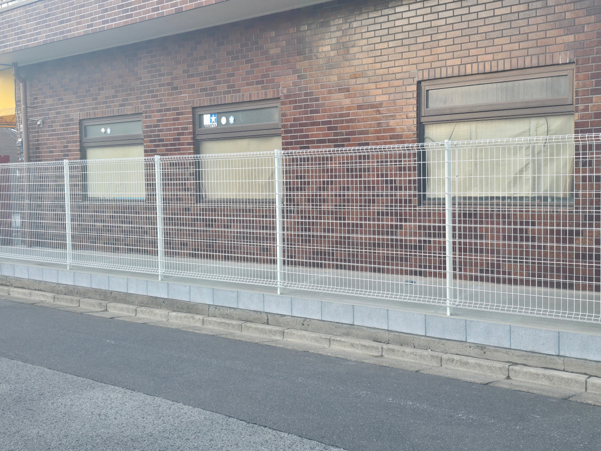 古川オール 江戸川の外構工事　フェンス設置の施工後の写真2