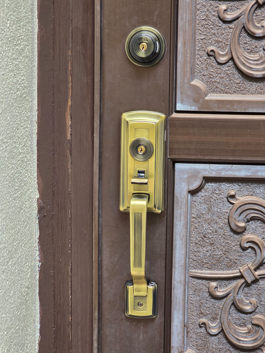 古川オール 江戸川の玄関ドアリフォーム工事　ハンドル編の施工後の写真3