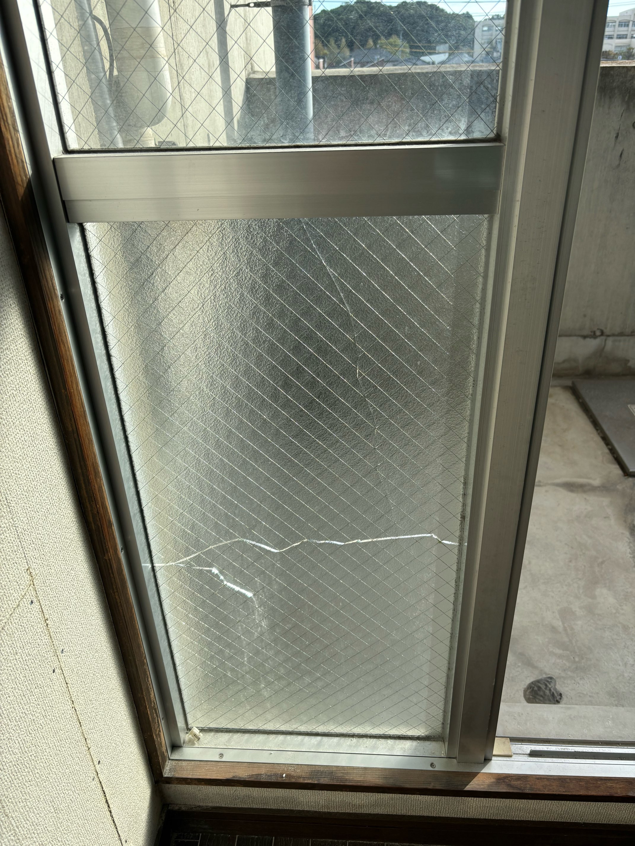 清高ガラスのガラス交換お任せ下さい！の施工前の写真1