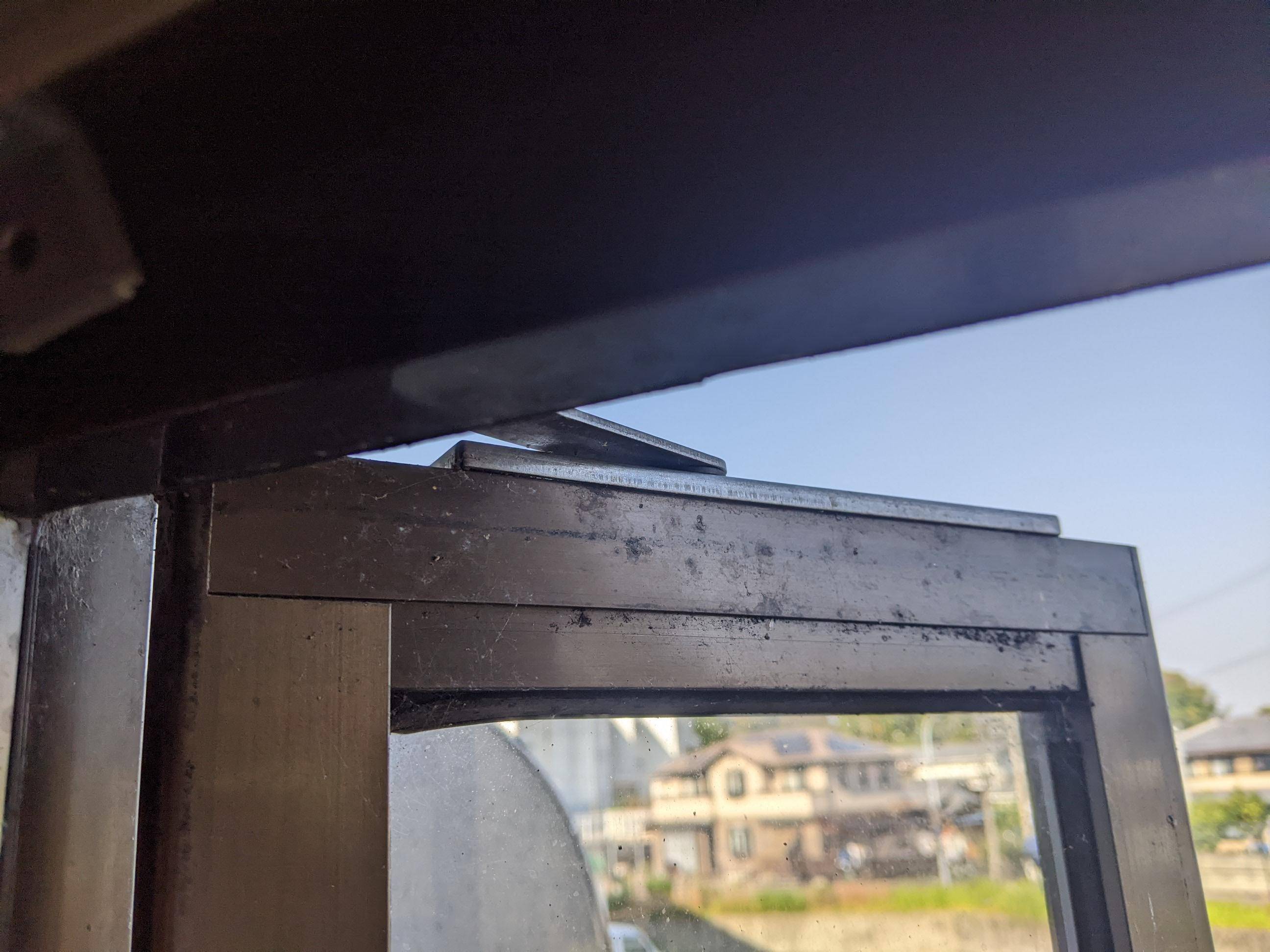 出窓の片開窓　ストッパーが効かない 伊勢日軽のブログ 写真2