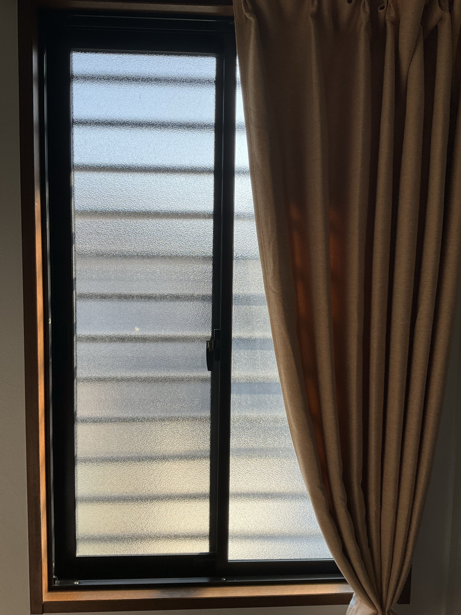 伊勢日軽の断熱ガラスへの交換🌟の施工前の写真1