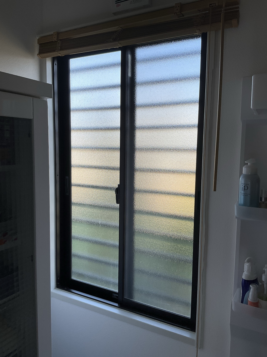 伊勢日軽の断熱ガラスへの交換🌟の施工前の写真2