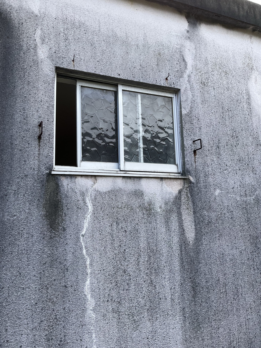 伊勢日軽の後付面格子の取付⭐の施工前の写真1