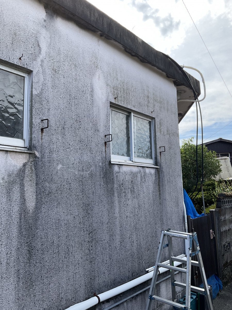 伊勢日軽の後付面格子の取付⭐の施工前の写真2