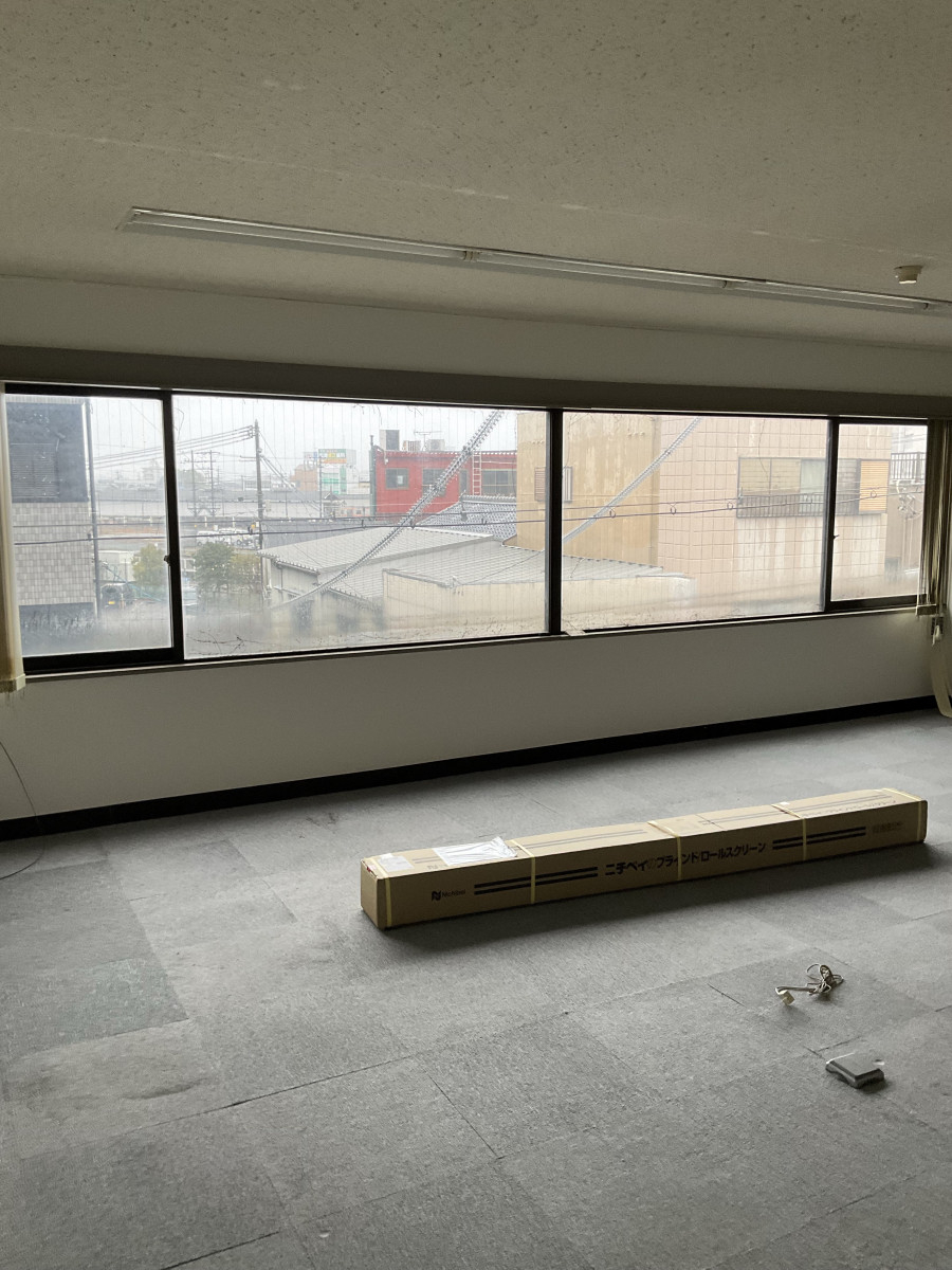 伊勢日軽のブラインド取付工事☆の施工前の写真1