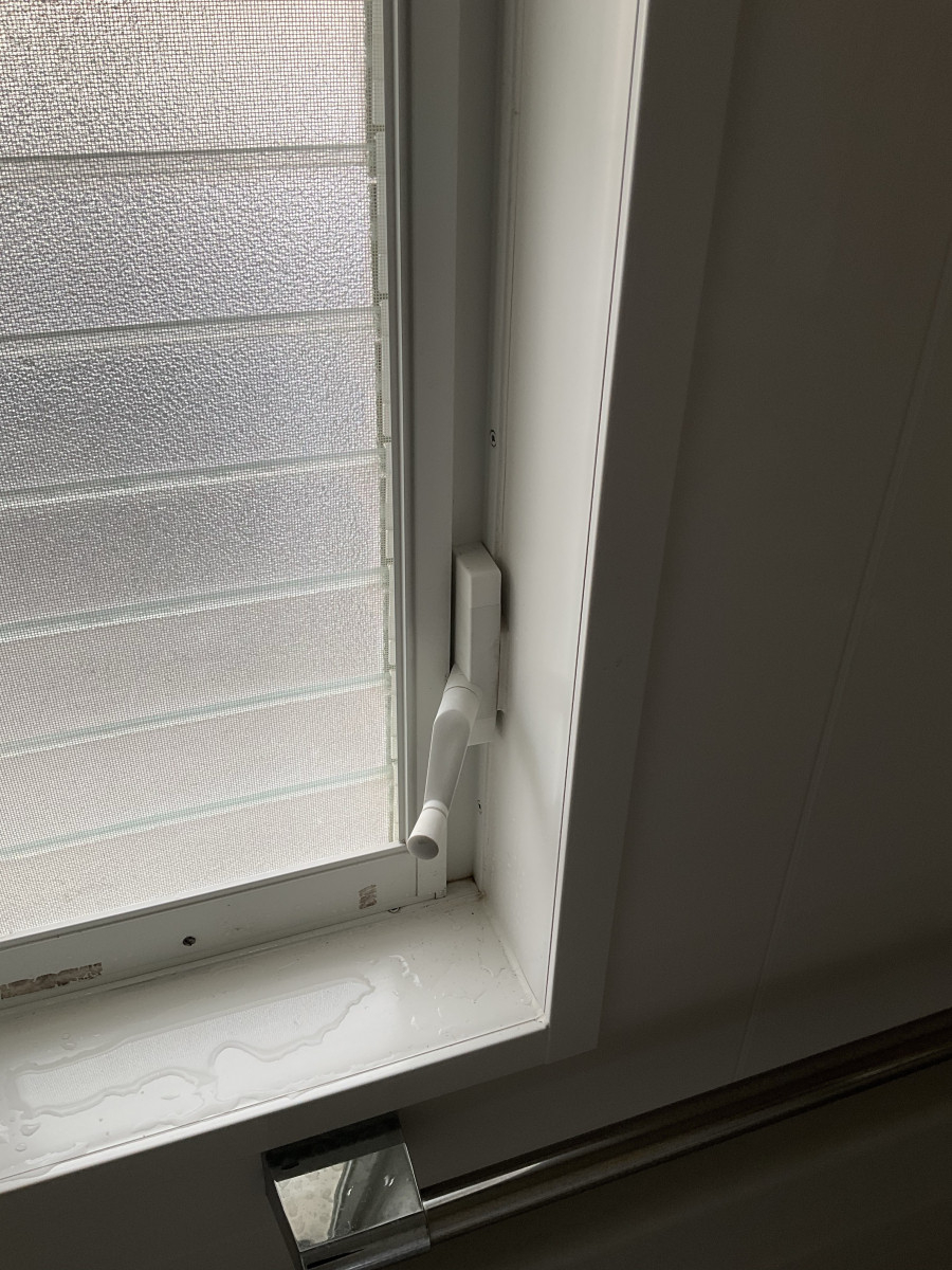 伊勢日軽のルーバー窓のハンドル交換♪の施工後の写真1