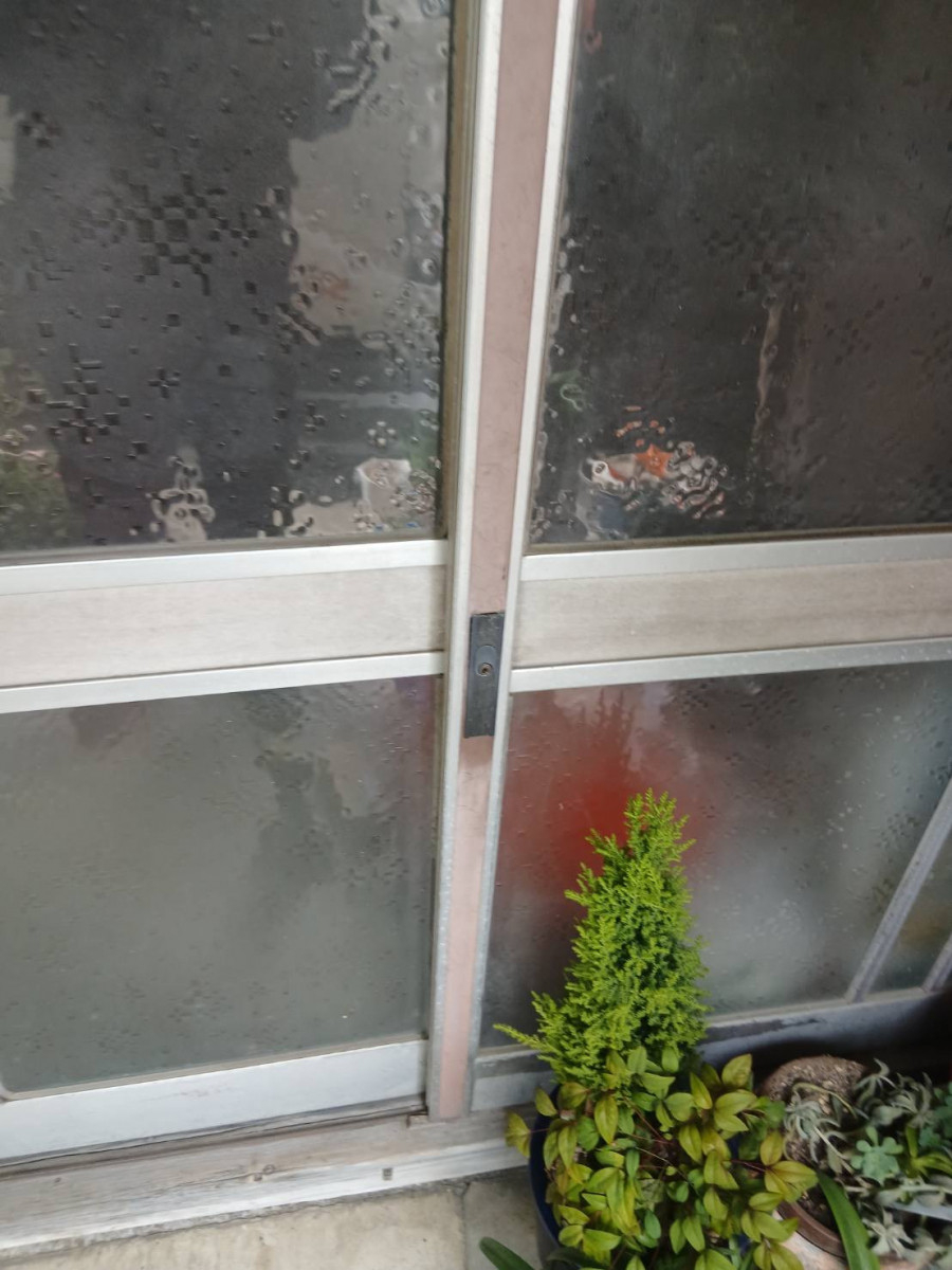 伊勢日軽の引戸の鍵交換☆の施工前の写真1