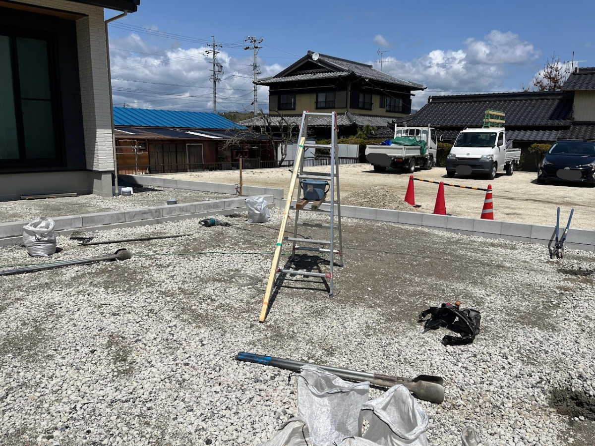 まごころ工房の【中津川市】モダンな住宅に合うカーポートを取り付けましたの施工前の写真1