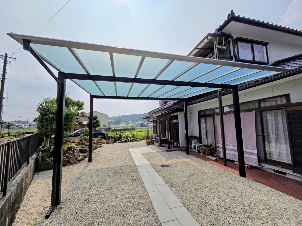 まごころ工房の【多治見市】スタイリッシュなカーポートを設置しました！の施工後の写真1