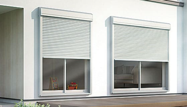 後付けシャッターを検討の方へ🔍台風・防犯・断熱の3つの効果とは?? 山口西京トーヨー住器 岩国営業所のブログ 写真2