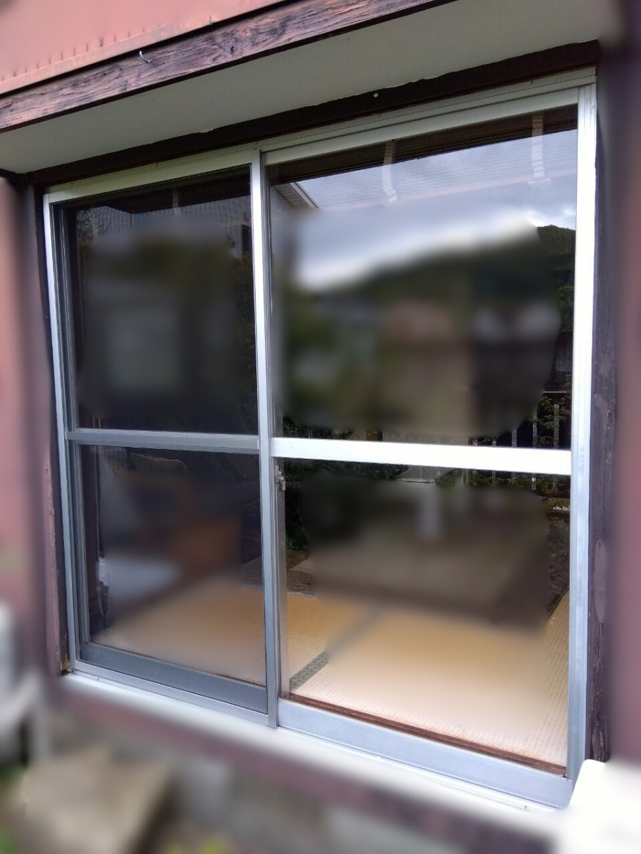 山口西京トーヨー住器 岩国営業所のリプラスに取替えて電気代が安くなった?!②の施工前の写真1