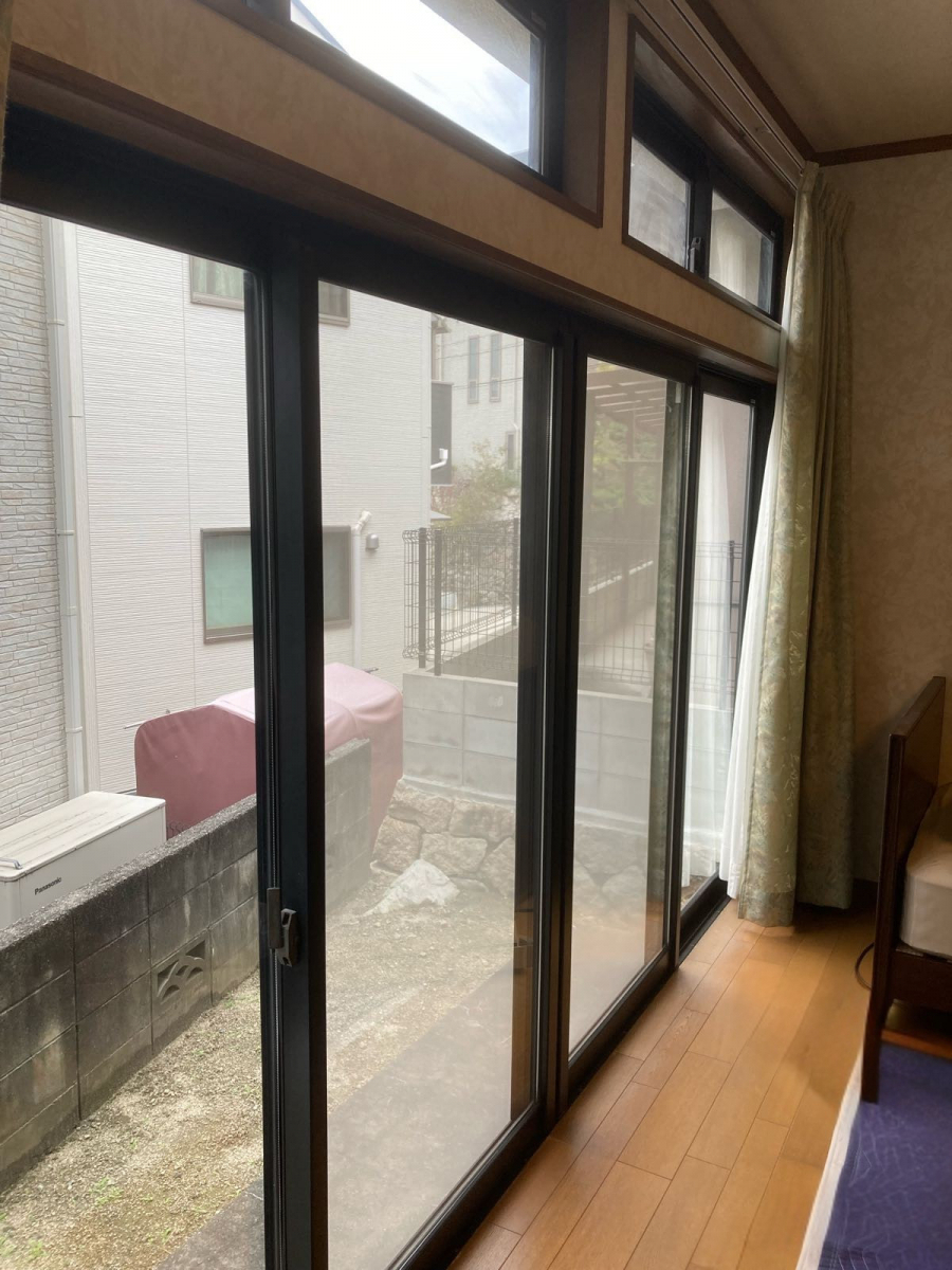 トータスエステート 白島店の寝室の結露対策に内窓『インプラス』を！ 1日で快適な断熱リフォーム【広島市東区】の施工前の写真1