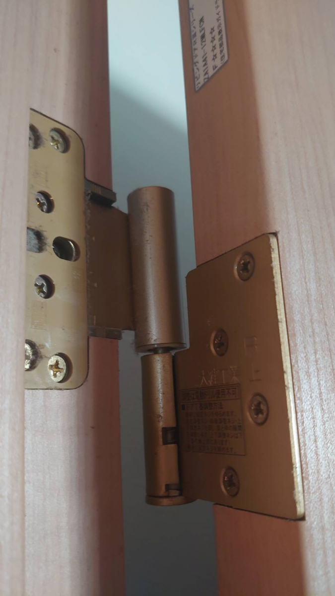 トータスエステート 白島店の【広島市中区】閉まりにくい室内ドアを調整で改善｜短時間でメンテナンスの事例の施工前の写真1